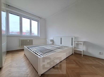 Pronájem bytu, 2+1, 58 m²