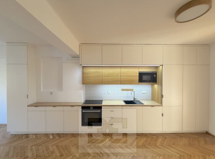 Pronájem bytu, 3+kk, 72 m²
