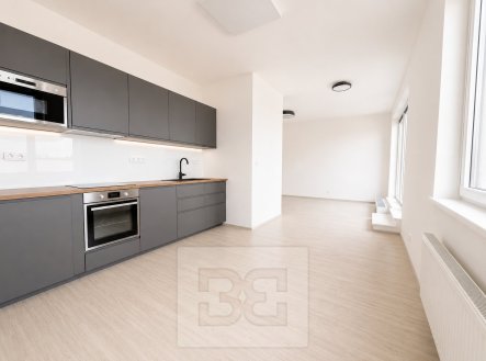 Pronájem bytu, 3+kk, 90 m²