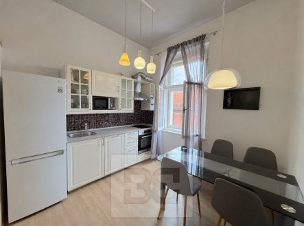 Pronájem bytu, 1+1, 40 m²