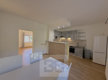 Pronájem bytu, 2+1, 74 m²