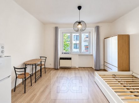 Pronájem bytu, 1+kk, 27 m²
