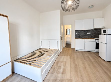 Pronájem bytu, 1+kk, 27 m²