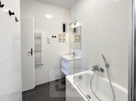 Pronájem bytu, 1+kk, 27 m²