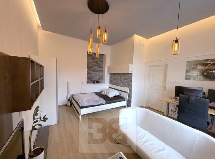 Pronájem bytu, 2+kk, 40 m²