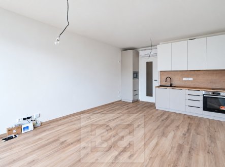 Pronájem bytu, 1+kk, 32 m²
