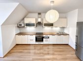 Pronájem bytu, 4+kk, 99 m²