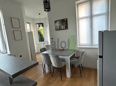 Pronájem bytu, 2+1, 56 m² obrázek