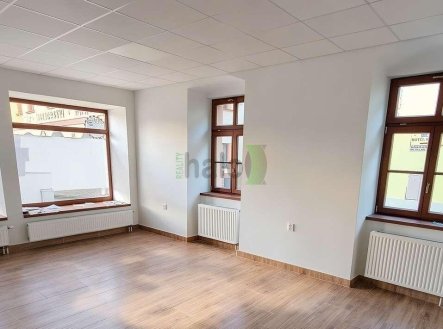 Pronájem obchodní prostory, 90 m²