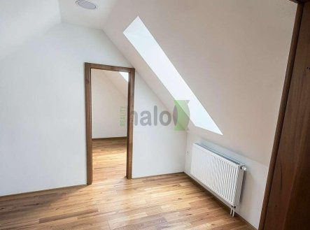 Pronájem bytu, 3+kk, 76 m²