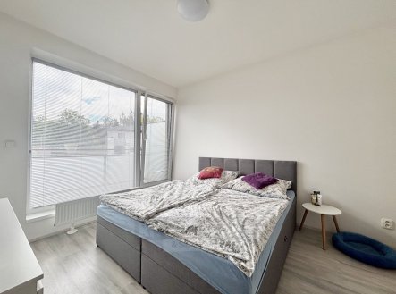 Pronájem bytu, 3+kk, 76 m²