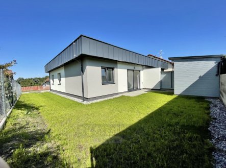 Pronájem bytu, 4+kk, 80 m²