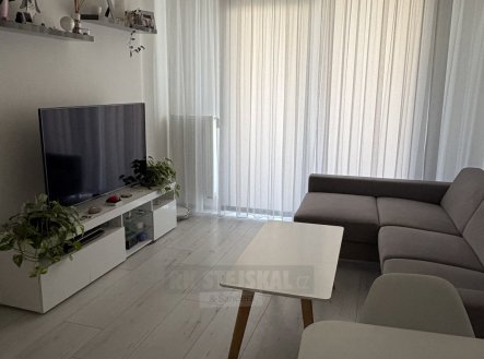 Pronájem bytu, 3+kk, 77 m²