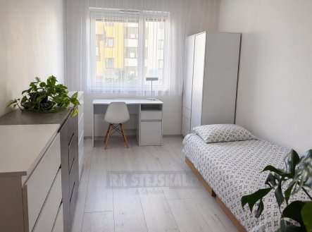 Pronájem bytu, 3+kk, 77 m²