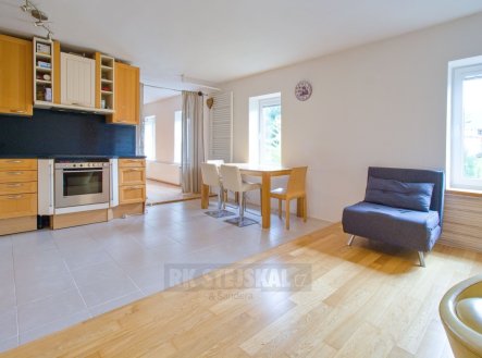 Prodej komerčního objektu, jiný, 410 m² obrázek