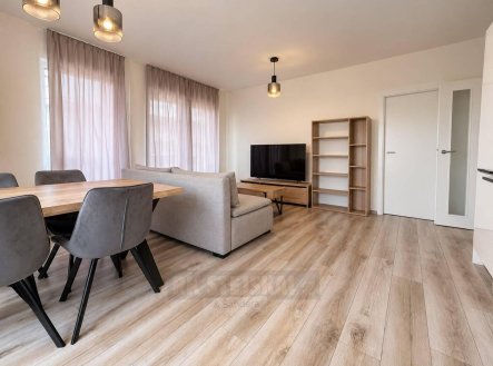Pronájem bytu, 2+kk, 121 m²