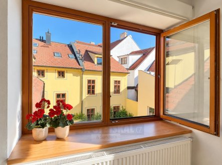 Pronájem kanceláře, 276 m²