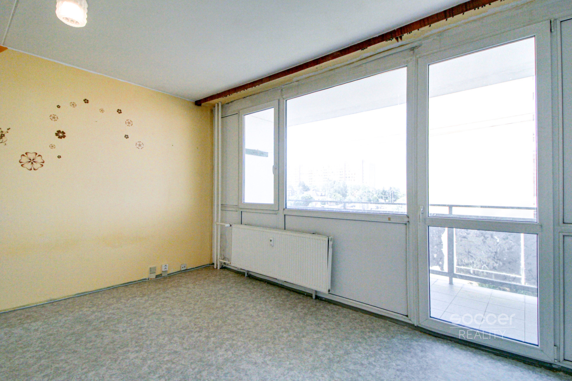 Pronájem bytu 1+kk s lodžií, 36 m² – Praha 4, Otradovická.