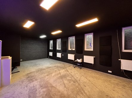 Pronájem kanceláře, 78 m²