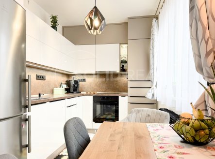 Prodej bytu, 3+kk, 70 m²
