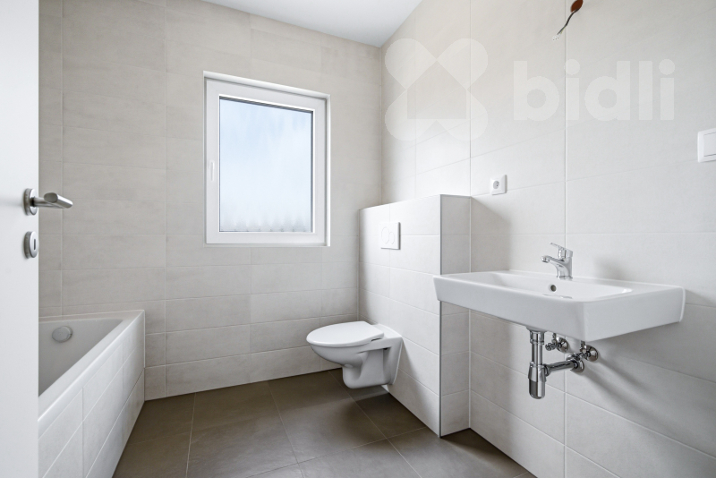 Mezonet, krajní bytová jednotka 3+KK, 86 m2, zahrada 190 m2