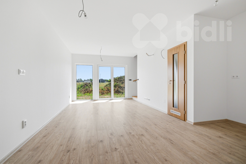 Mezonet, bytová jednotka 3+KK, 86 m2, zahrada 100 m2