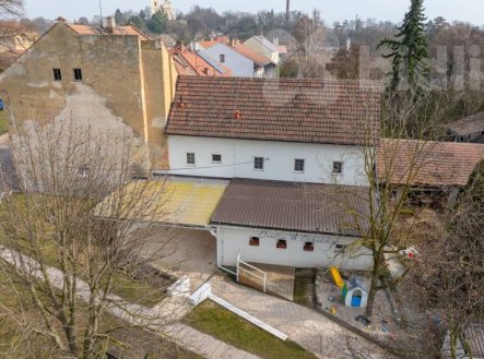 Prodej nájemního domu, 195 m²