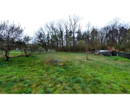 Prodej pozemku 750 m² v Pyšelích s možností stavby | Prodej - pozemek, zahrada, 750 m²