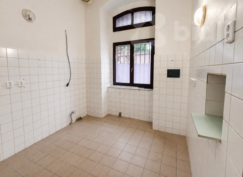 Pronájem restaurace / showroomu / obchodního prostoru Praha 5
