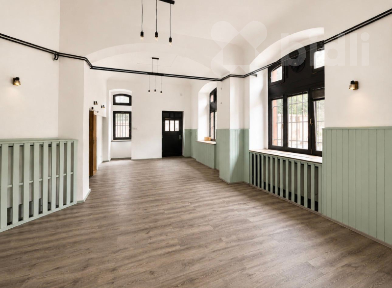 Pronájem atypického prostoru 151 m² se sklepem - kavárna, vinárna či služby, Praha 5-Košíře