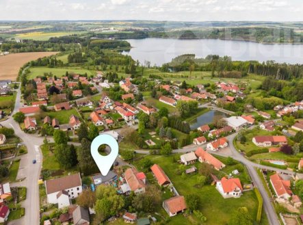 Rozestavěný rodinný dům na výjimečném pozemku v Hulicích | Prodej - pozemek pro bydlení, 1 405 m²