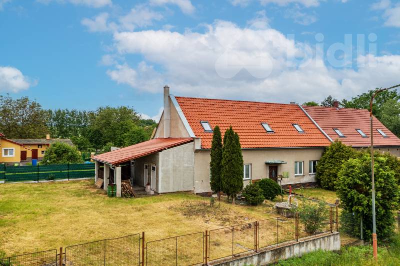 Prodej rodinného domu se zahradou, Krásný dvůr