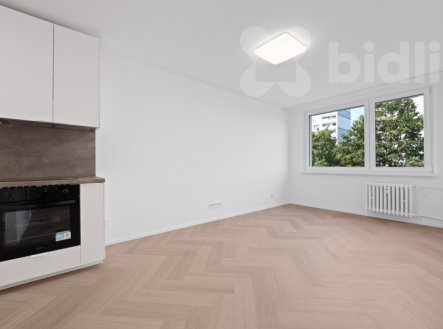 Pronájem nově zrekonstruovaného bytu 2+kk, Praha 13 - Metro Lužiny | Pronájem bytu, 2+kk, 45 m²