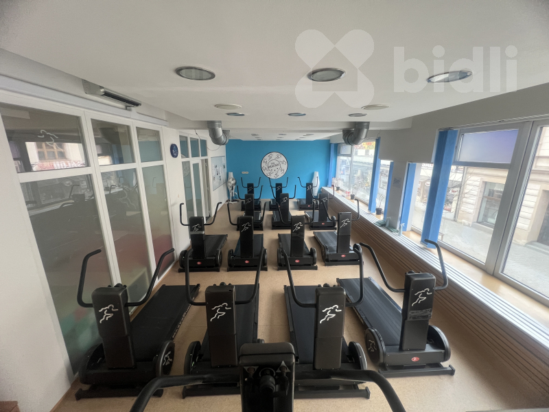 Prodej zavedeného sportovního centra v centru Kladna