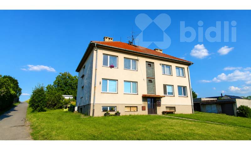 Prodej světlého bytu 1+kk po rekonstrukci - Tečovice u Zlína