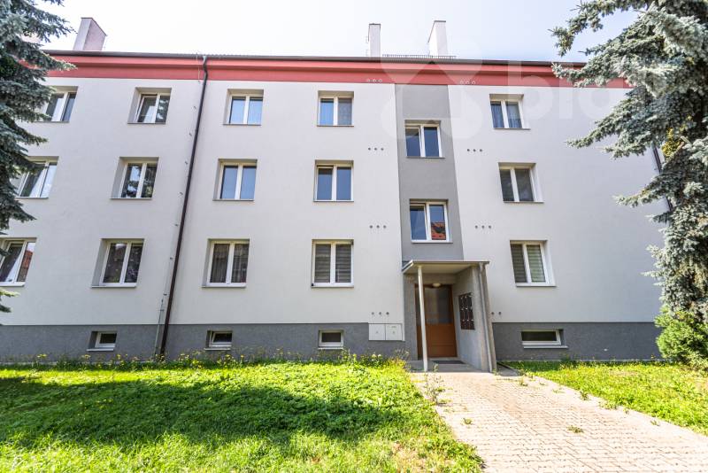 Prodej bytu 2+1 57 m2 + 2x sklep, Jablonského, Čáslav