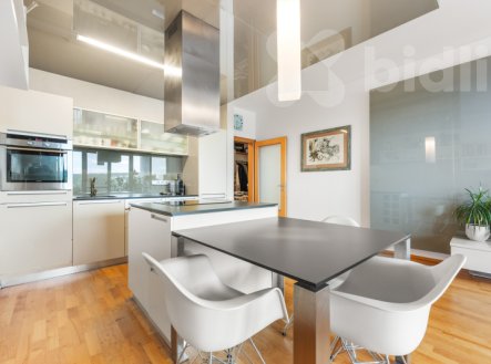 Pronájem bytu, 3+kk, 95 m²