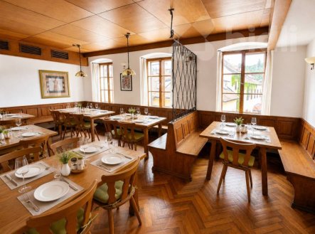 Pronájem restaurace, 300 m²