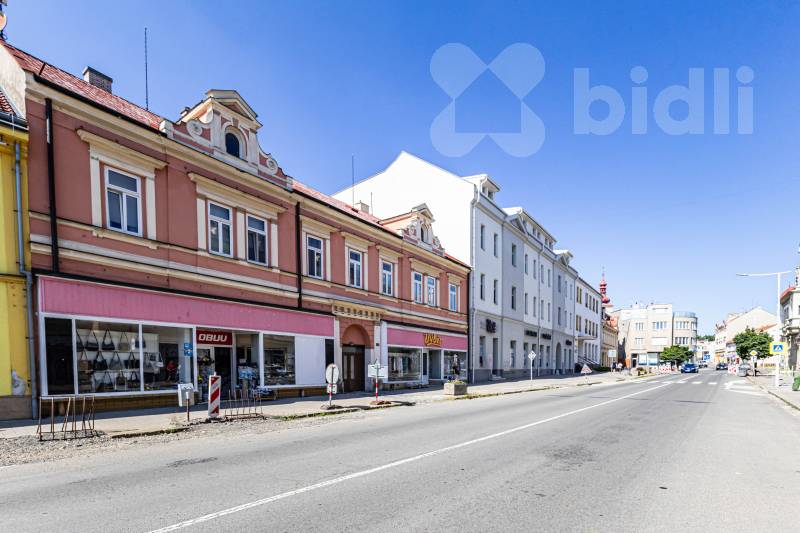 Prodej rodinný dům (CPP 810m2), pozemek  1 349m2, Holešov