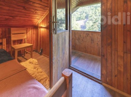 Prodej chaty skryté v zeleni nad řekou Sázavou | Prodej - chata/rekreační objekt, 40 m²