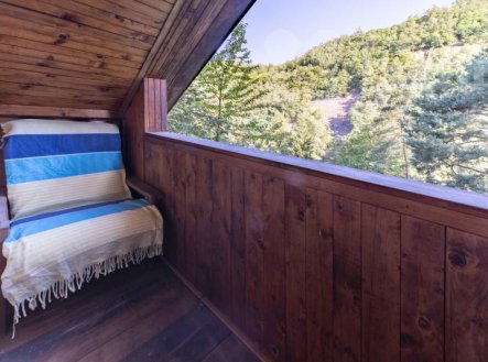 Prodej chaty skryté v zeleni nad řekou Sázavou | Prodej - chata/rekreační objekt, 40 m²
