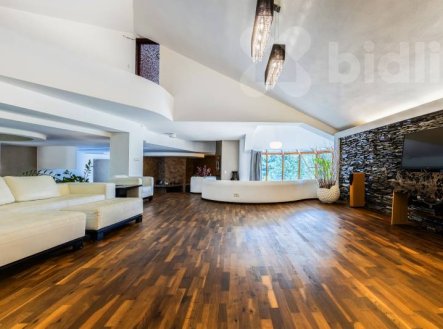 Prodej domu/vily, 1 250 m²