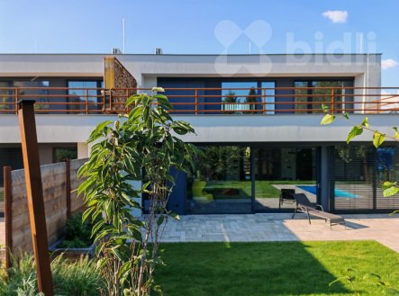 Pronájem domu/vily, 190 m²