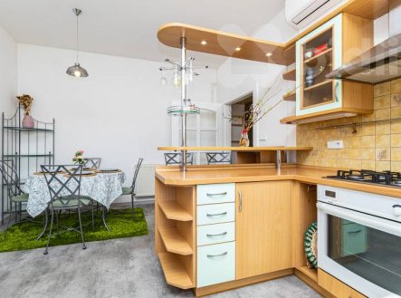 Prodej bytu, 2+1, 86 m²