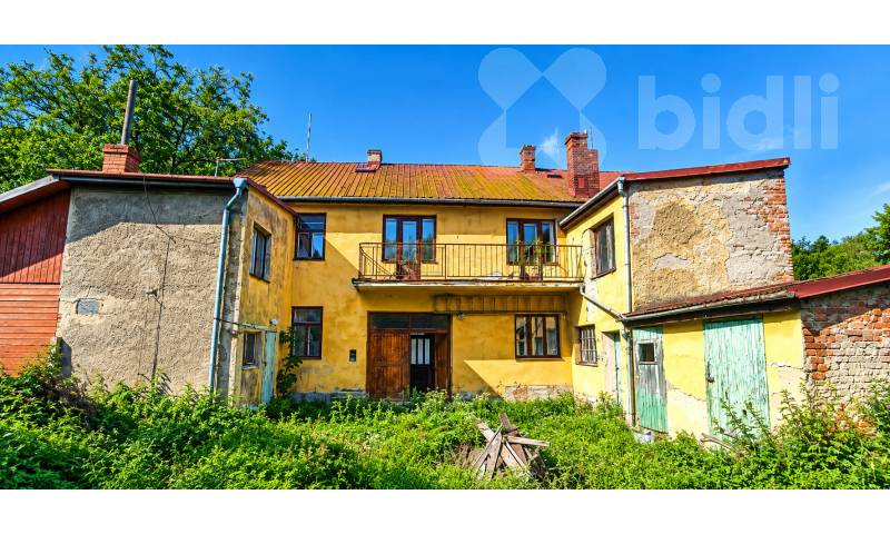 Prostorný rodinný dům v obci Chvalčov - ideální pro vícegenerační bydlení i investici