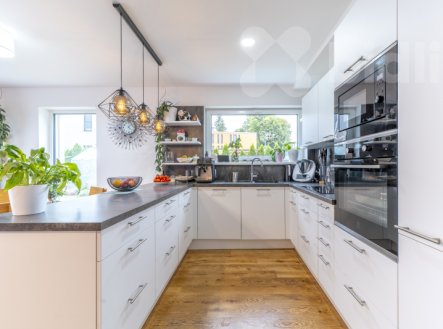 Pronájem bytu, 5+kk, 105 m²