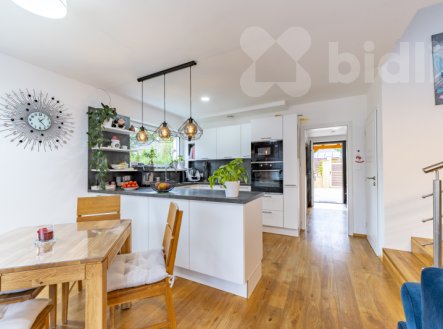 Pronájem bytu, 5+kk, 105 m²