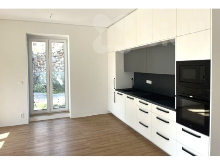 Pronájem bytu, 2+kk, 77 m²