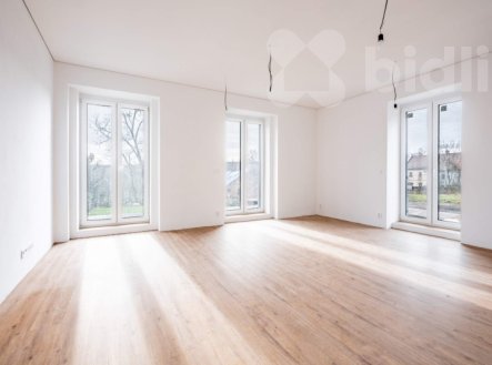 Pronájem bytu, 2+kk, 77 m²