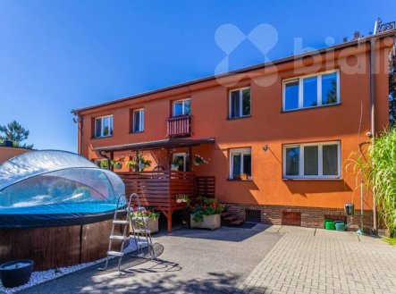 Prodej nájemního domu, 272 m²